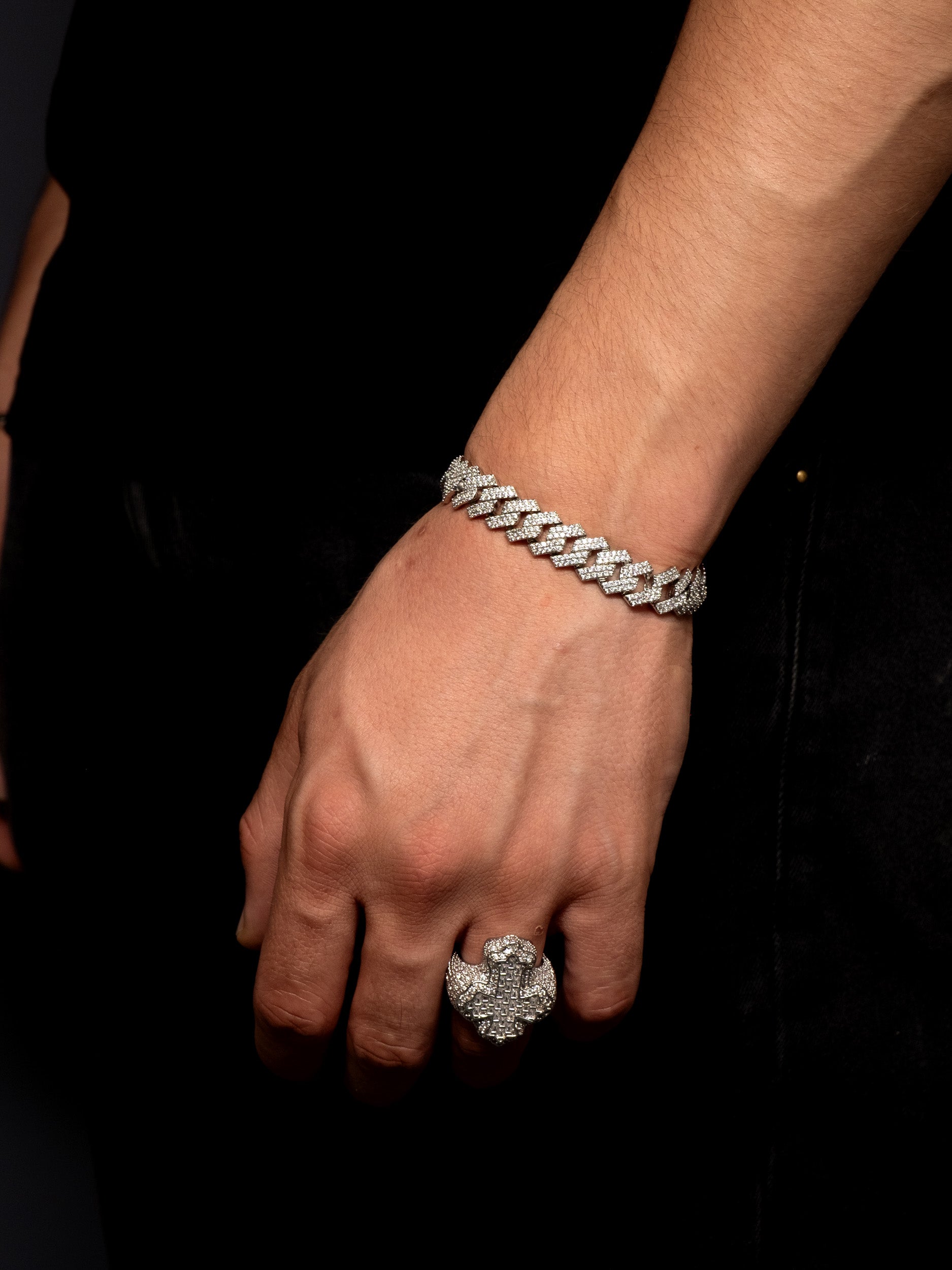 Pulsera Cubana Prong 12mm - Oro Blanco