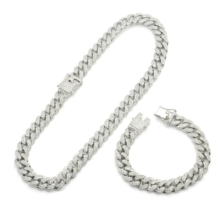 Conjunto de cadena y pulsera cubanas diamantadas para hmbre y mujer a precio accesible.