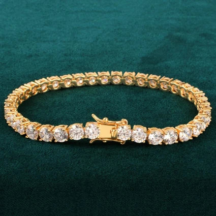 Pulsera de diamantes elegante para hombre ideal para salir de noche.