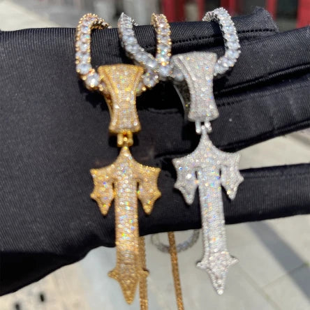 Cadena TRAPSTAR en diamantes conocida por el rapero Central Cee. Colgante de trapstar en oro y diamantes.
