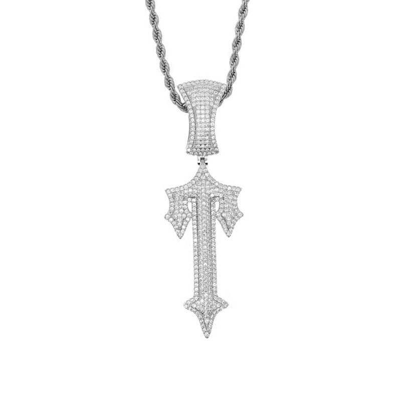 Cadena TRAPSTAR en diamantes conocida por el rapero Central Cee. Colgante de trapstar en oro y diamantes.
