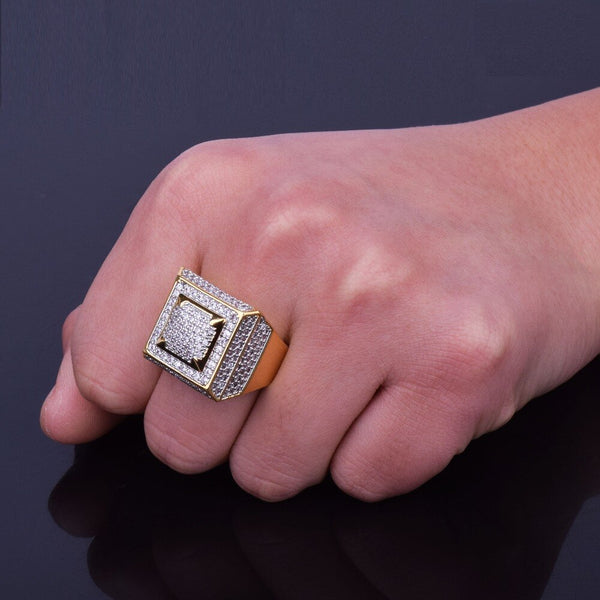 Anillo G Iced Out 18K