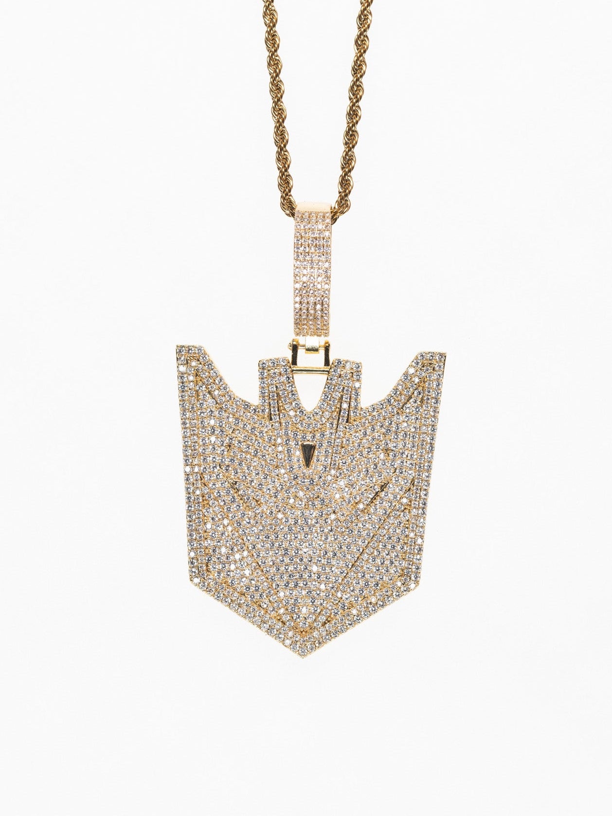 Colgante MEGATRON de Young Chimi en oro y diamantes barato para hombre estilo iced out VVS, de Street Chains y también lo tiene Ice Baby. Cadena incluída de gran calidad.