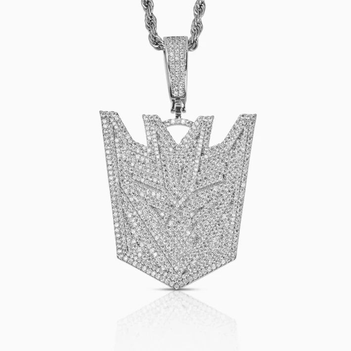 Colgante del cantante de trap Young Chimi MEGATRON o MEGVTRON de oro repleto de diamantes