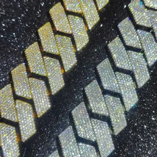 Cadena Cubana diamantada gruesa con eslabones cubanos puntiagudos estilo cadena de cantante de trap y reggaeton