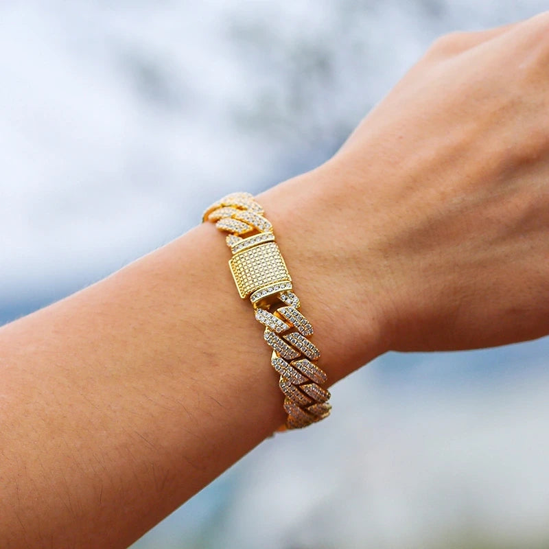 Pulsera de oro y diamantes