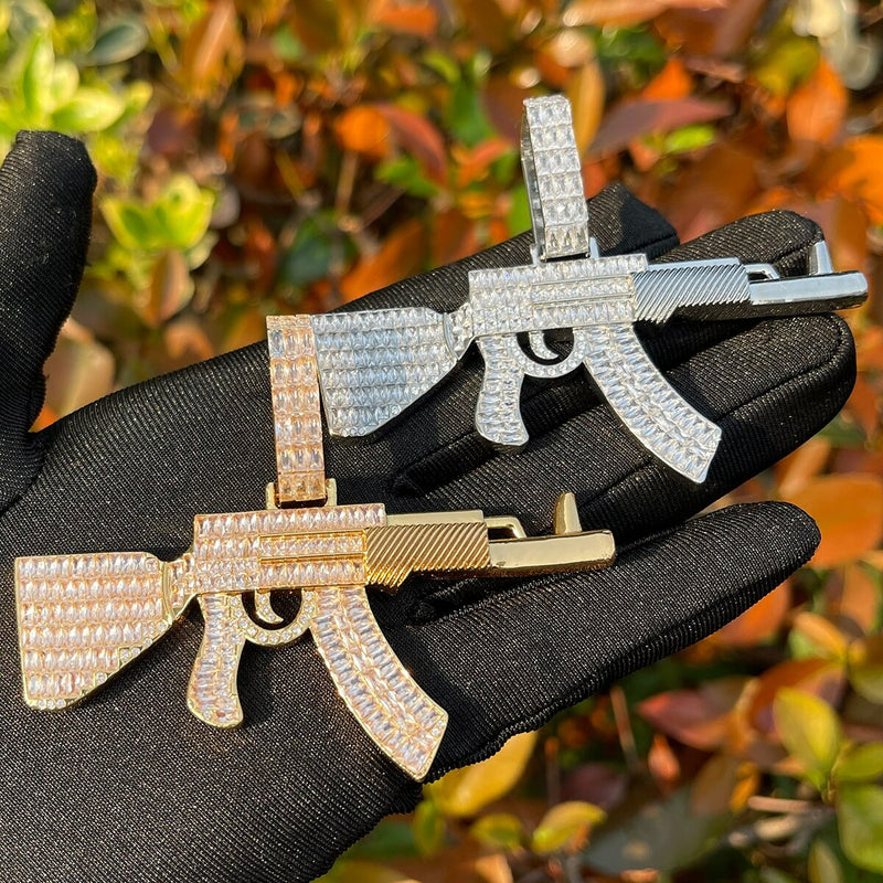 Colgante AK-47 Baguette 18K Iced Out