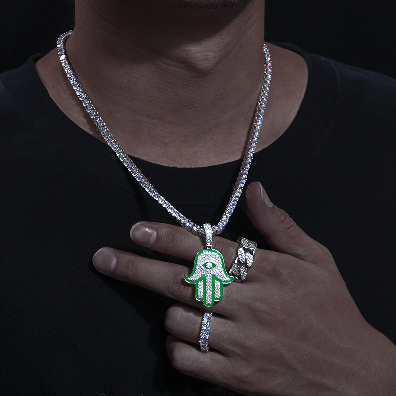 Hand of Fatima in 925 Silver with Moisantite VVS glowing in the dark