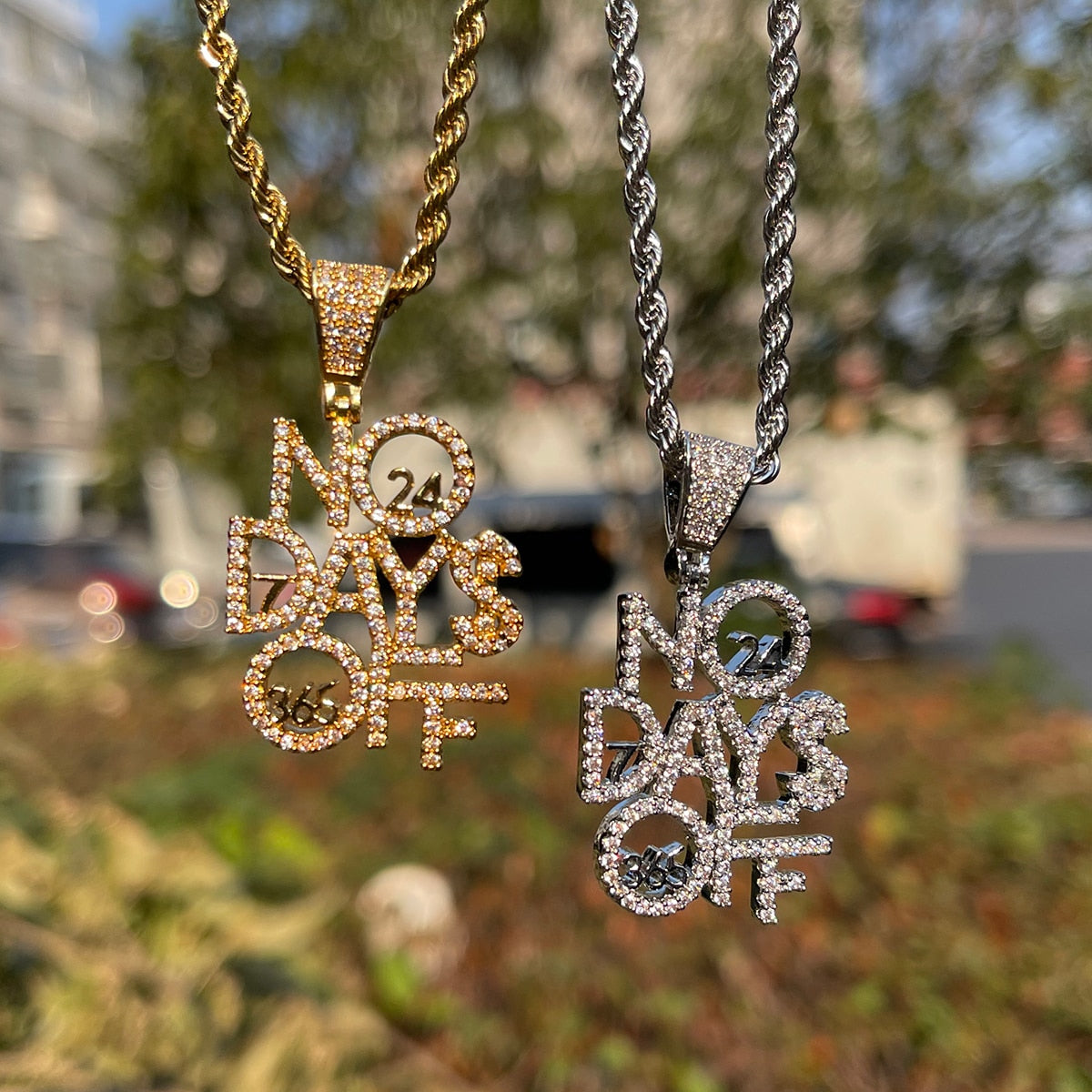 Pendant No Days Off 18K Iced Out