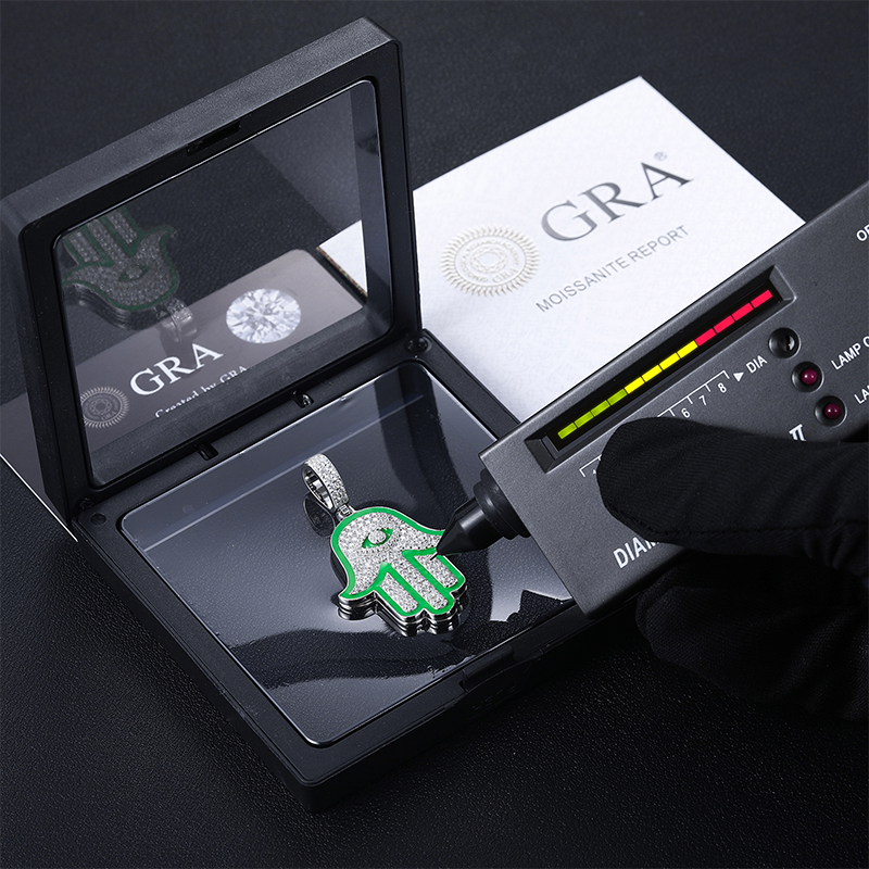 Hand of Fatima in 925 Silver with Moisantite VVS glowing in the dark