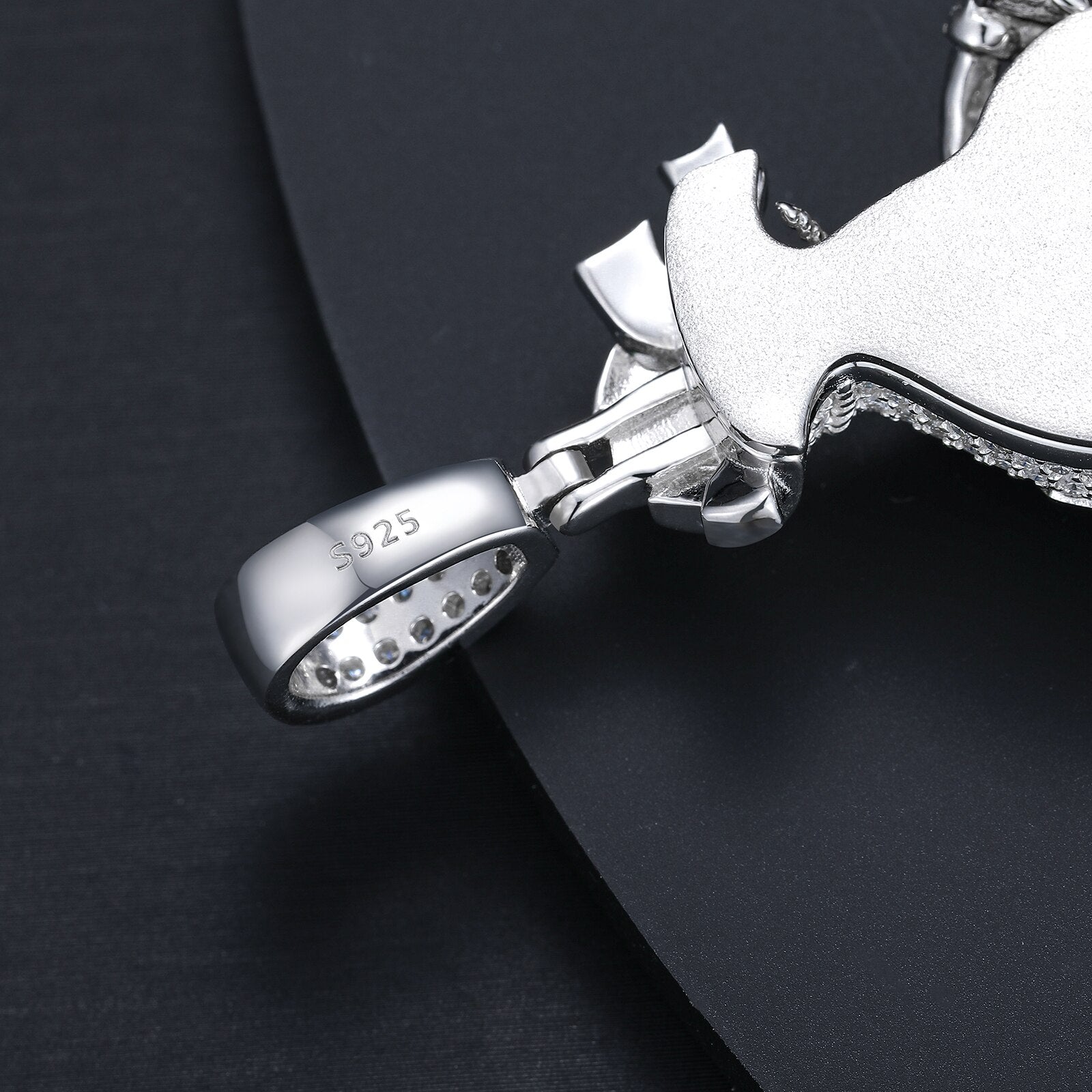925 Silver Running Money with VVS Moisantite glowing in the dark