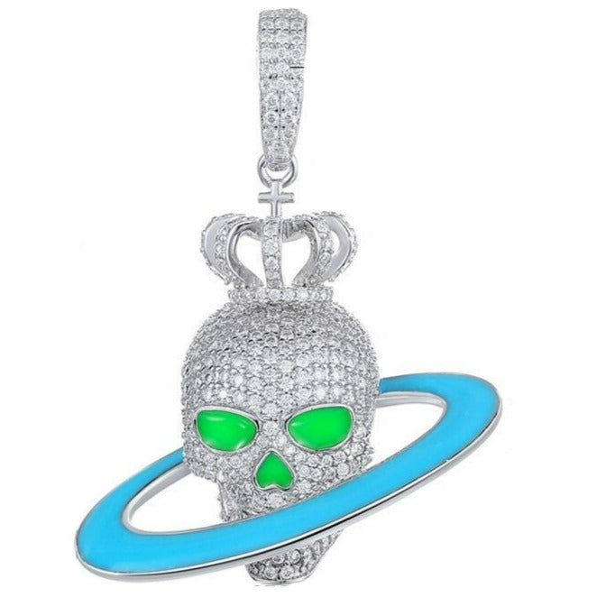 Saturn Skull in 925 Silver with VVS Moisantite glowing in the dark