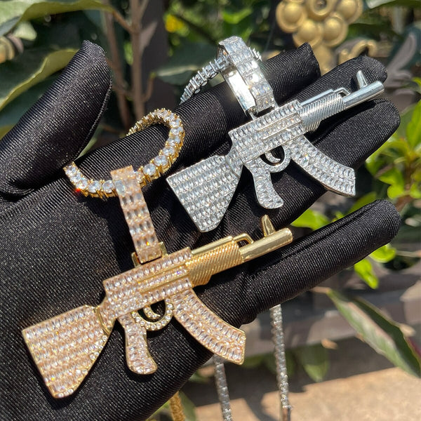 Colgante AK-47 Baguette 18K Iced Out