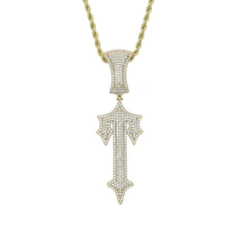 Cadena TRAPSTAR en diamantes conocida por el rapero Central Cee. Colgante de trapstar en oro y diamantes.