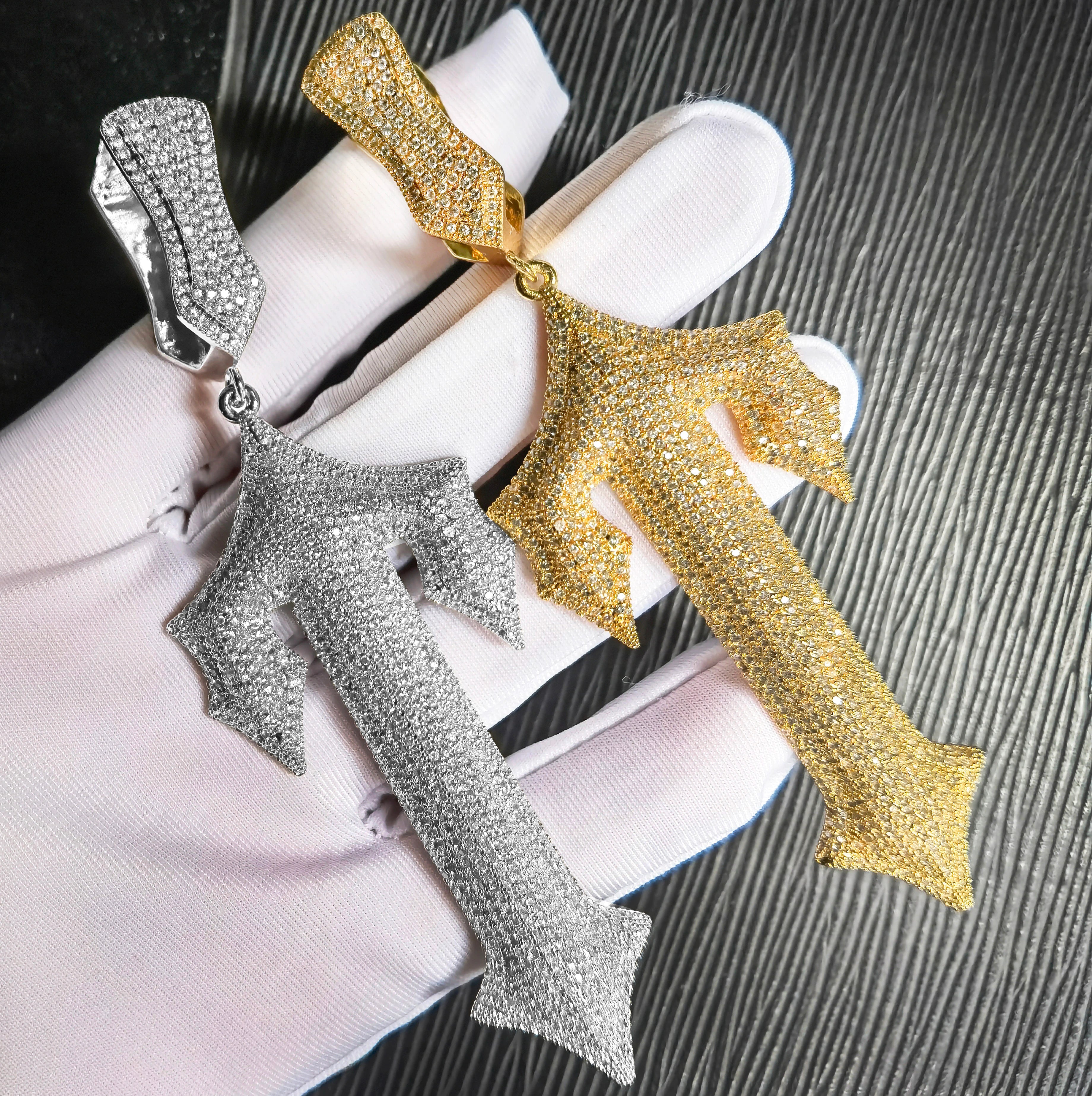 Colgante Big TRAPSTAR 24K Iced Out